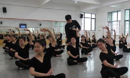 武汉军需工业技工学校学前教育专业