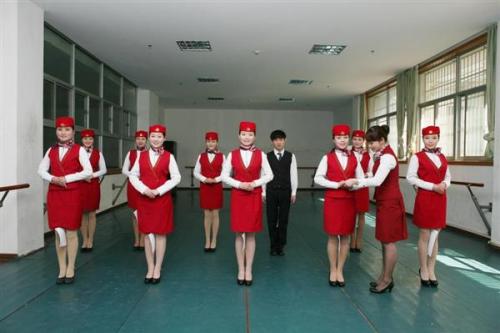 武汉军需工业技工学校航空服务与旅游专业